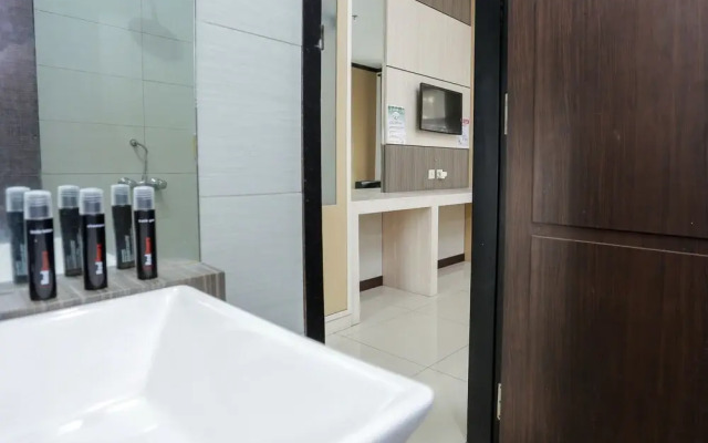 RedDoorz Plus near Farmhouse Lembang
