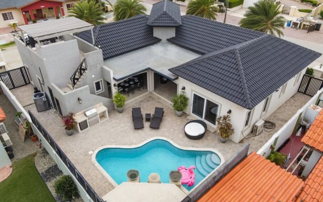 New! Top Location! Rooftop Terrace With Ocean View