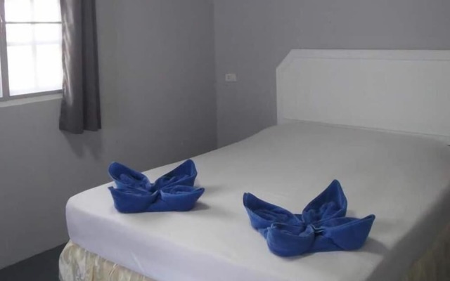 Asia Blue - Beach Hostel Hacienda - Budget Double Room