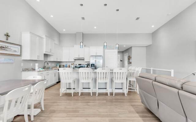 Pelican at Sound Side