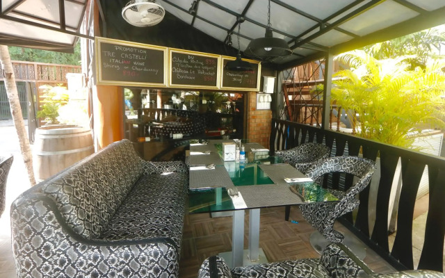 Momento Resort