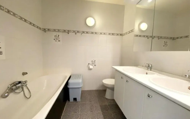 Apartment in Nieuwpoort With Terrace