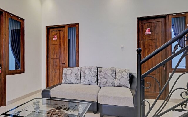OYO Life 92935 Ayu Kost Eksklusif