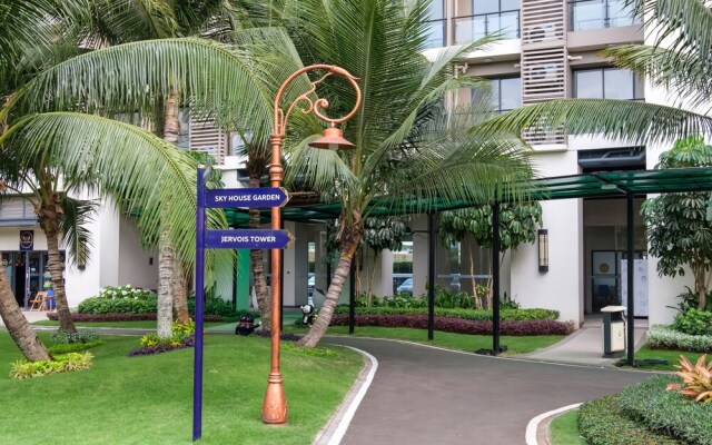 Arka by TwoSpaces Studio @Skyhouse Apartment