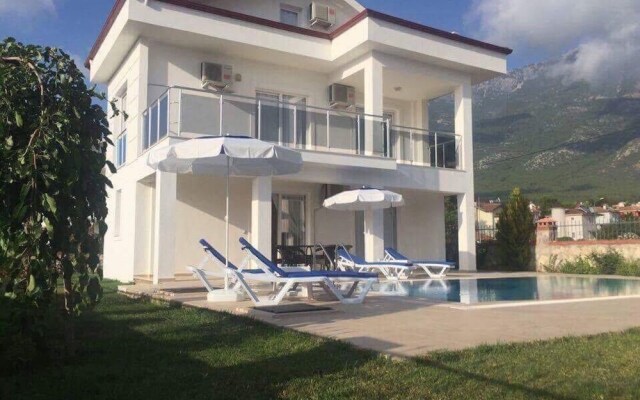 Villa Nuri