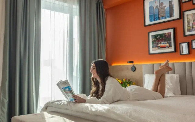 Ascona Lodge, Pool & Garden Retreat