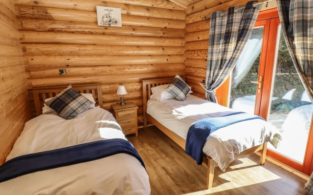 Pine Lodge