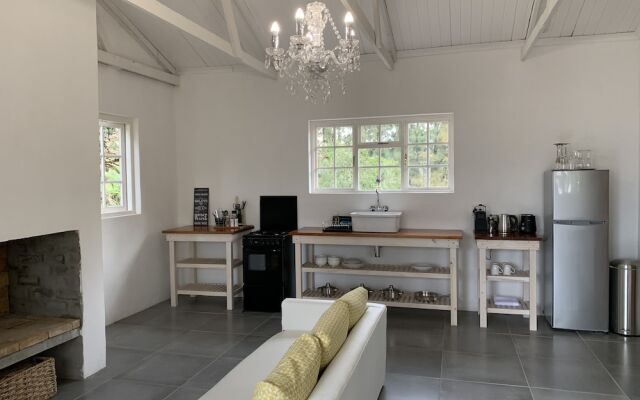 SCALI Wine LODGE