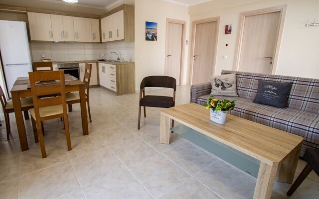 Nijay Apartments No 2 First Floor Front Quiet Location