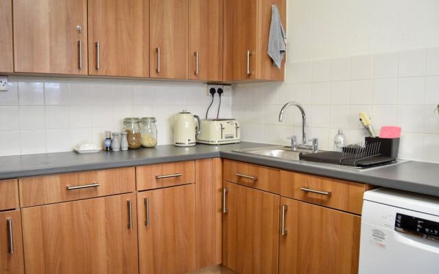 Spacious 3 Bedroom Family Home in Vauxhall