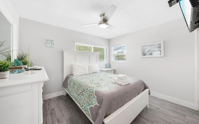 Sun and Sea by Beachside Management