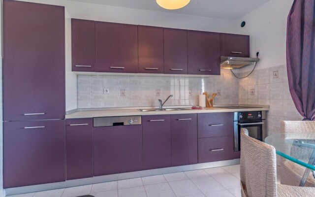 Amazing Home in Pomer With Wifi and 6 Bedrooms