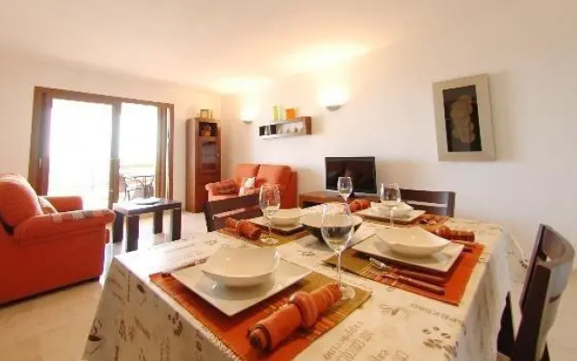 Bennecke Riviera