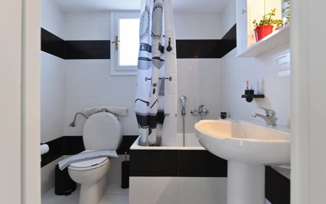 Two Bedroom House - Paroikia Central