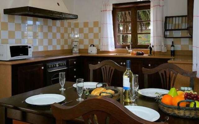 Villa - 2 Bedrooms with Pool and WiFi - 106085