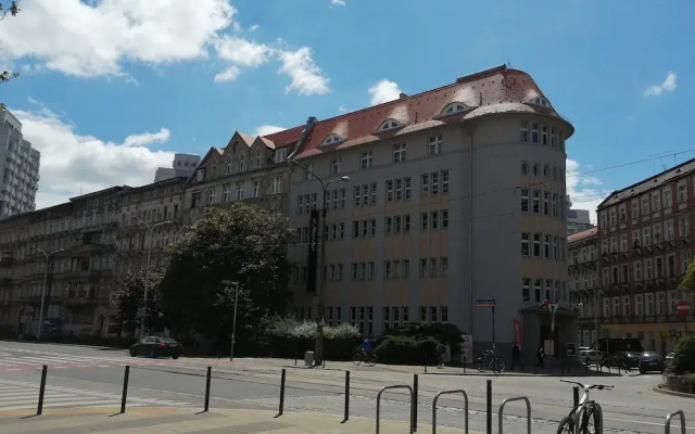 Max Berg Hostel