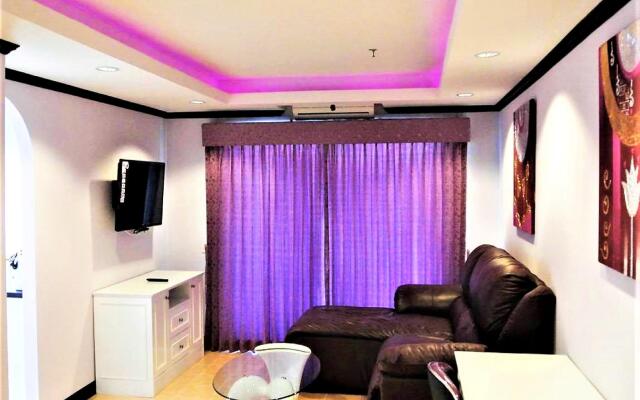 700 Meters to Jomtien Beach 8 Mins - Pattaya City