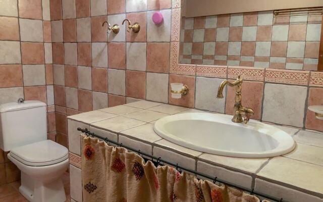 Elegant Holiday Home in Pella With Jacuzzi