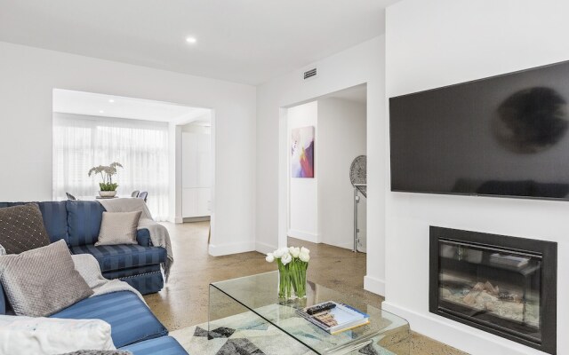 BOUTIQUE STAYS - Brighton by the Sea