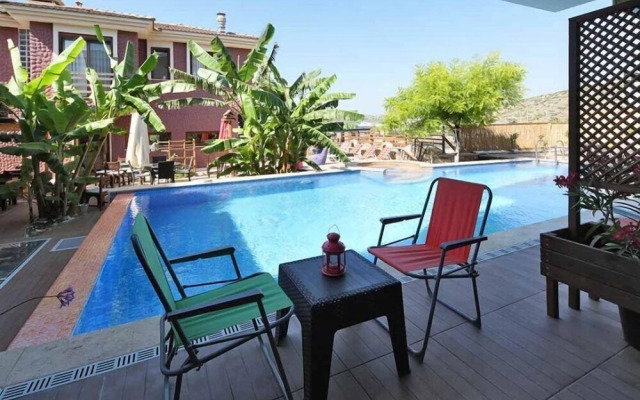 Çeşmekeş Hotel