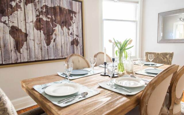 QuickStay - Stunning City Retreat (5-Bedroom House)