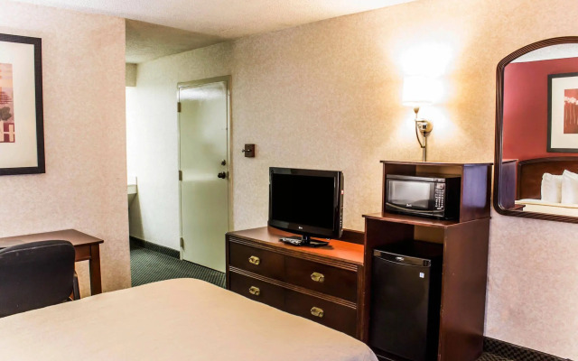 Quality Inn Roanoke Rapids