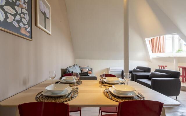 The Suit Duplex Apartment