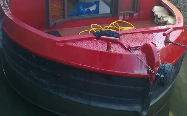 The Cru Houseboats