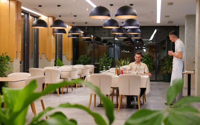Hotel Triumf Shengjin