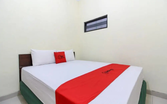 Reddoorz near Rumah Sakit Condong Catur