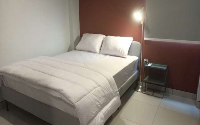 Super OYO 93514 Rubina Syariah Hotel