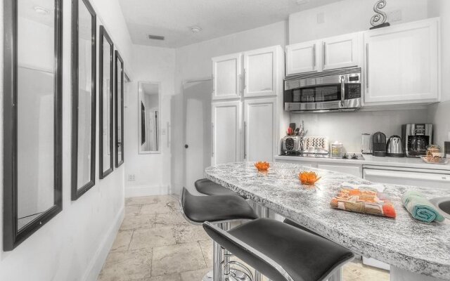 PGA Village 7 Room Golf Resort Villa by American Vacation Living