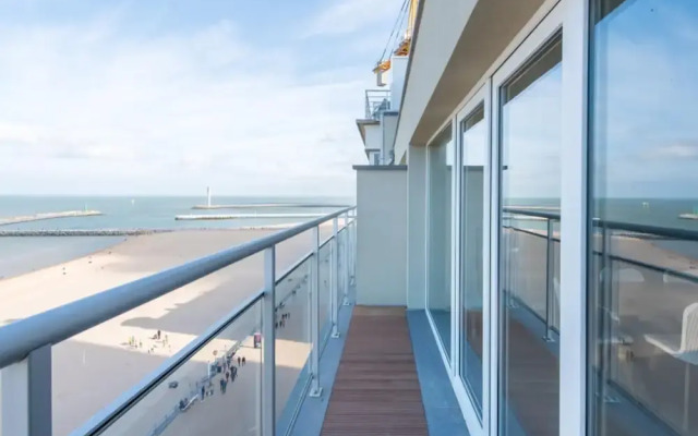 Tasteful Apartment Near the Beach