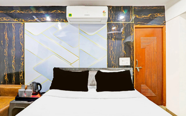 Capital O 70268 Vihari Grand Inn