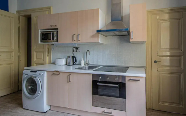 For celebrations spacious 3BDR apartment with balcony