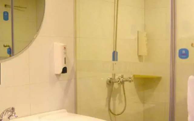 Hanting Hotel People's Street Jinzhou Railway Sta