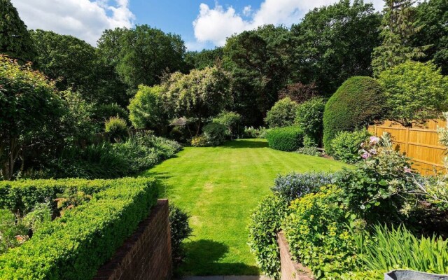 A Charming Richmond Garden