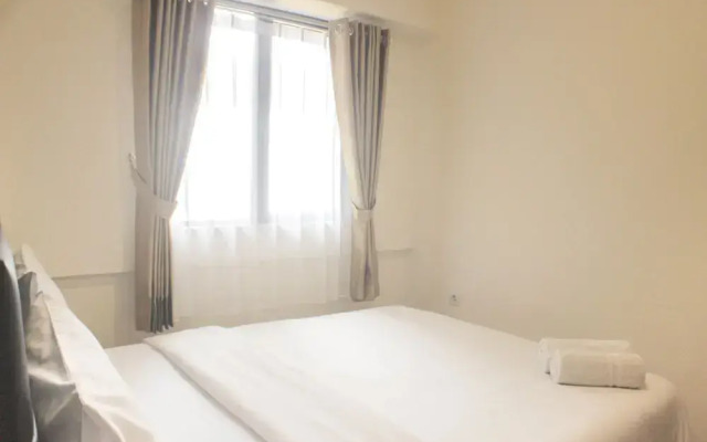 Comfort 1Br With Dining Room At Meikarta Apartment