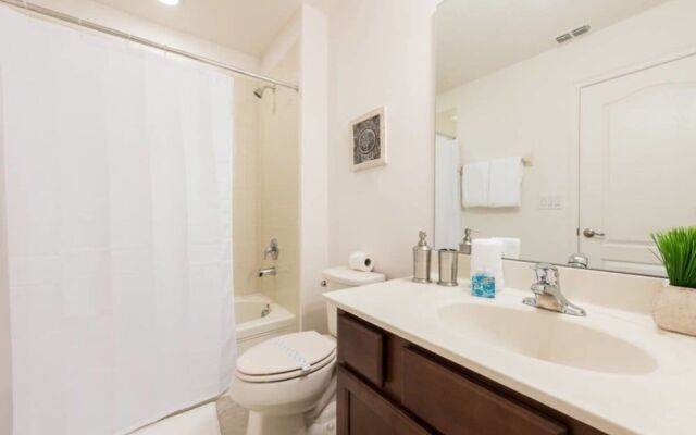 Pleasant Home Near Disney With Private Pool