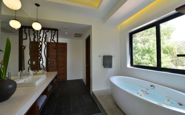 Solitaire Damnak Villa Hotel