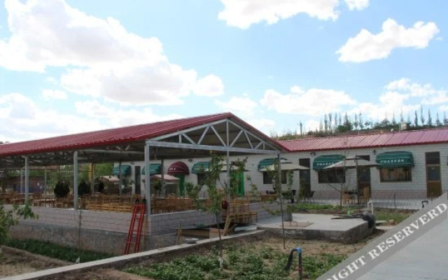 Shapotou Yanran Hostel