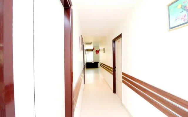 OYO 3131 Hotel BR Inn