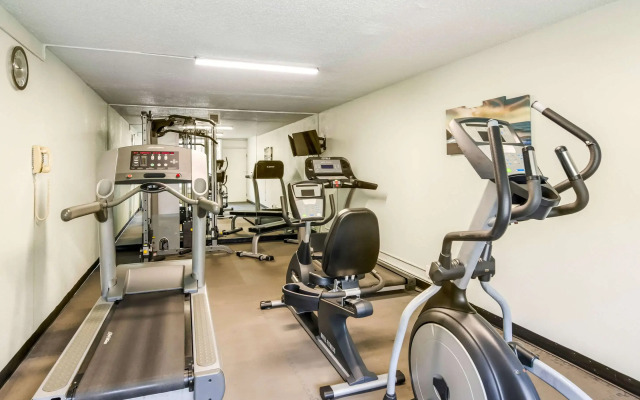 Quality Inn Roanoke Airport