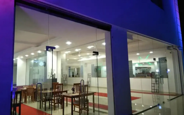 Oyo 287 Hotel Nelly Marine