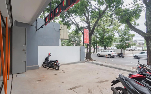 RedDoorz Plus @ Karapitan Street