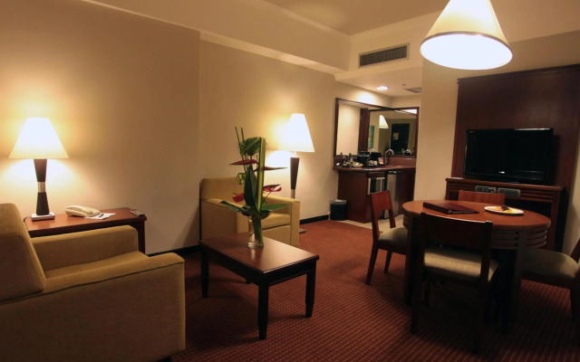 Embassy Suites Valencia Downtown