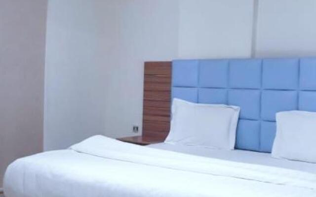 Al Quba Al Thahbia Hotel Suites 2