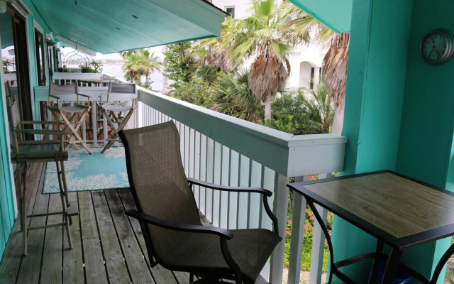 Deep Water Cove by Surfside VR