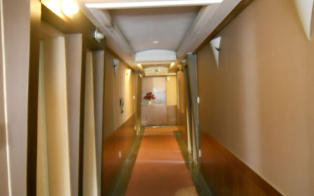 Hotel Millennium