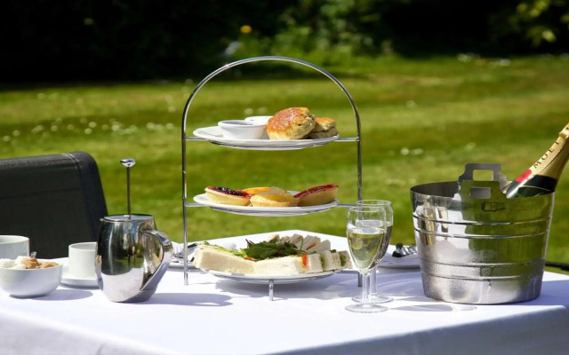 London Chigwell Prince Regent Hotel, BW Signature Collection